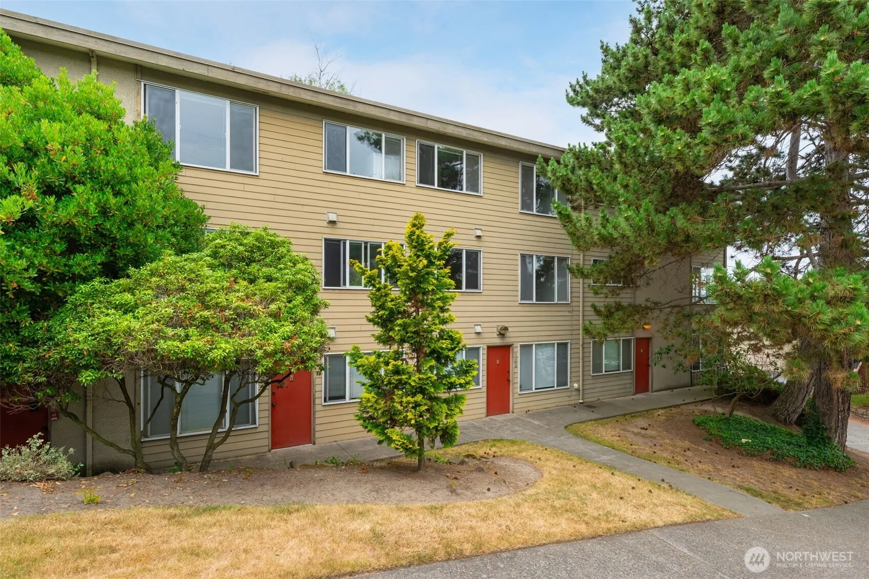 Property photo for 600 W Emerson Street, Seattle photo 2