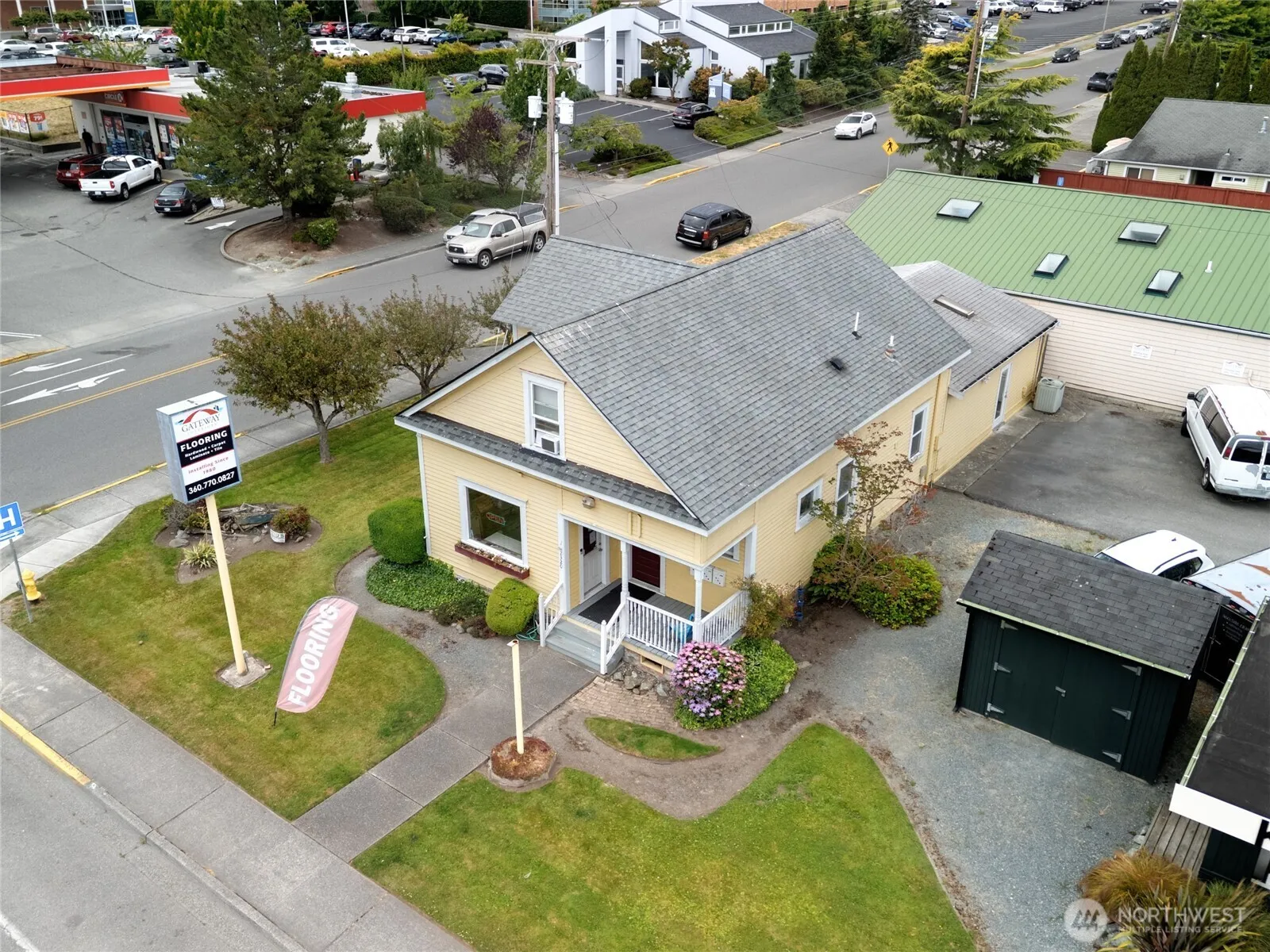 Property photo for 2320 Commercial Avenue, Anacortes photo 2