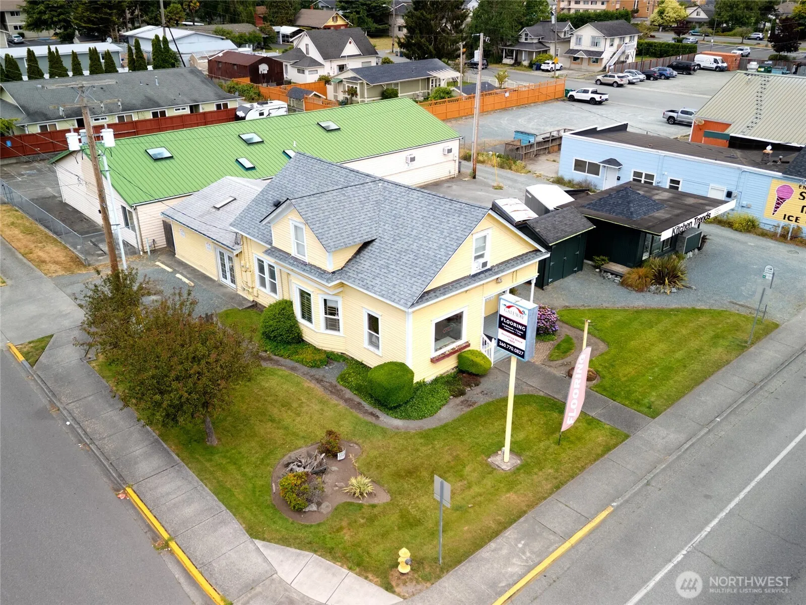 Property photo for 2320 Commercial Avenue, Anacortes