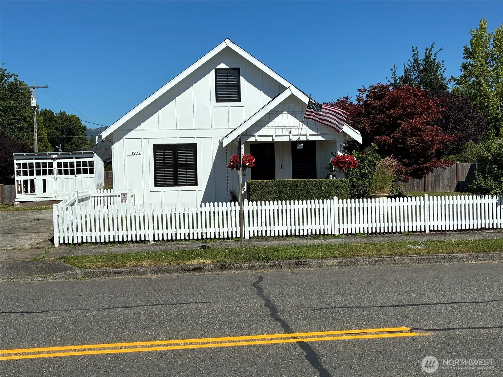 Property photo for 1977 Harding Street, Enumclaw photo 2