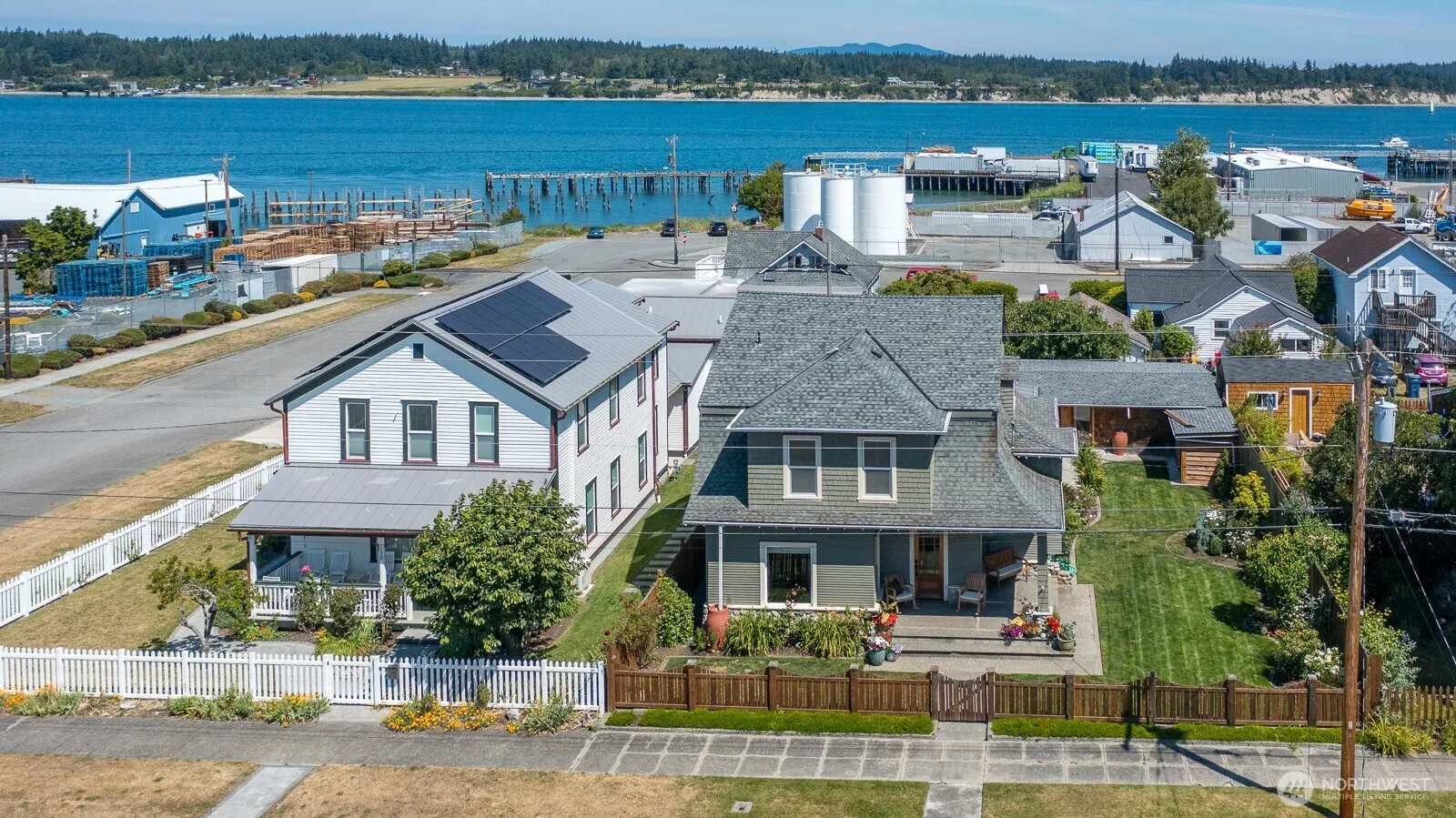 Property photo for 1118 4th Street, Anacortes photo 3