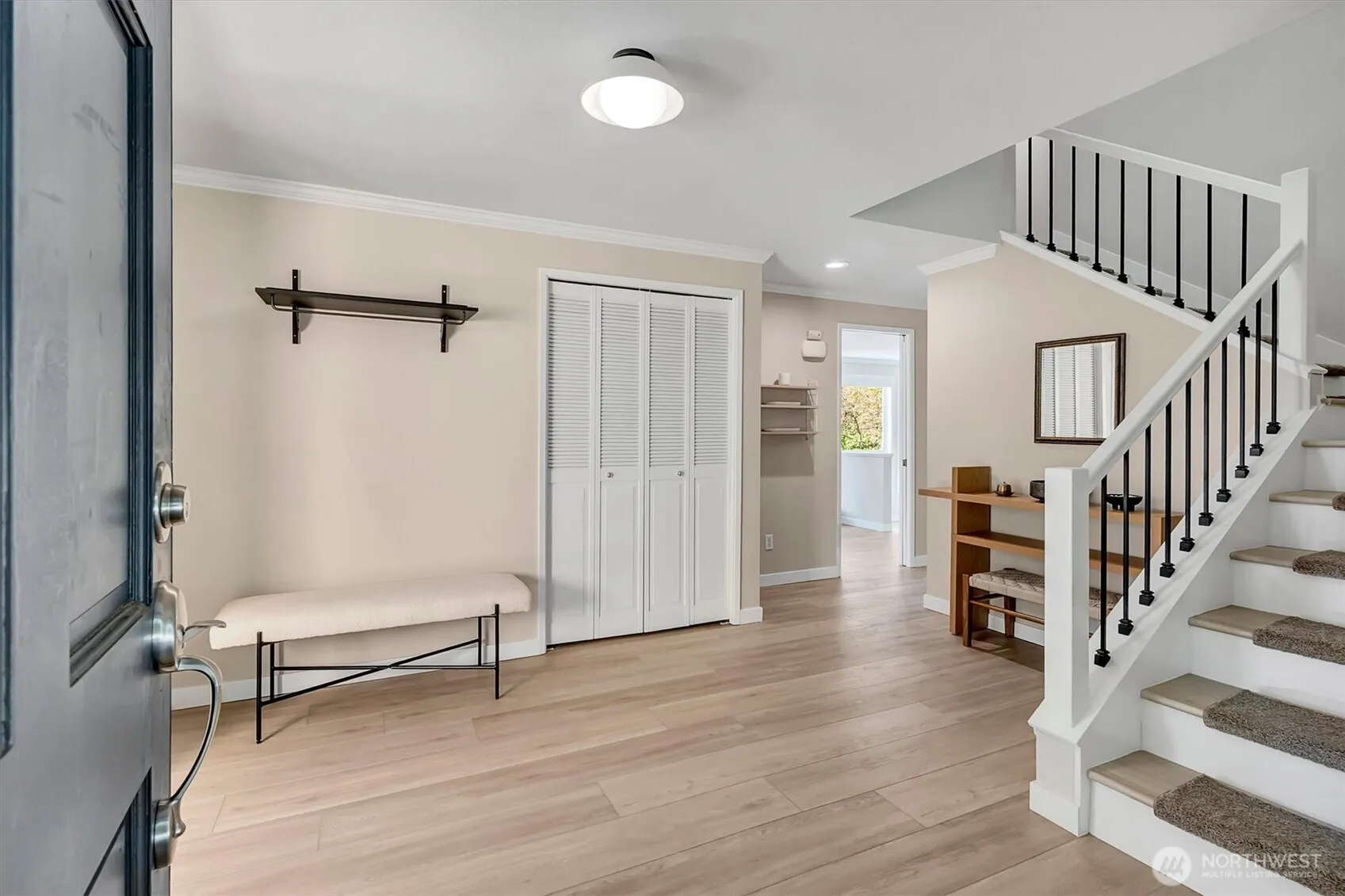 Property photo for 15917 Se 48th Drive, Bellevue photo 4