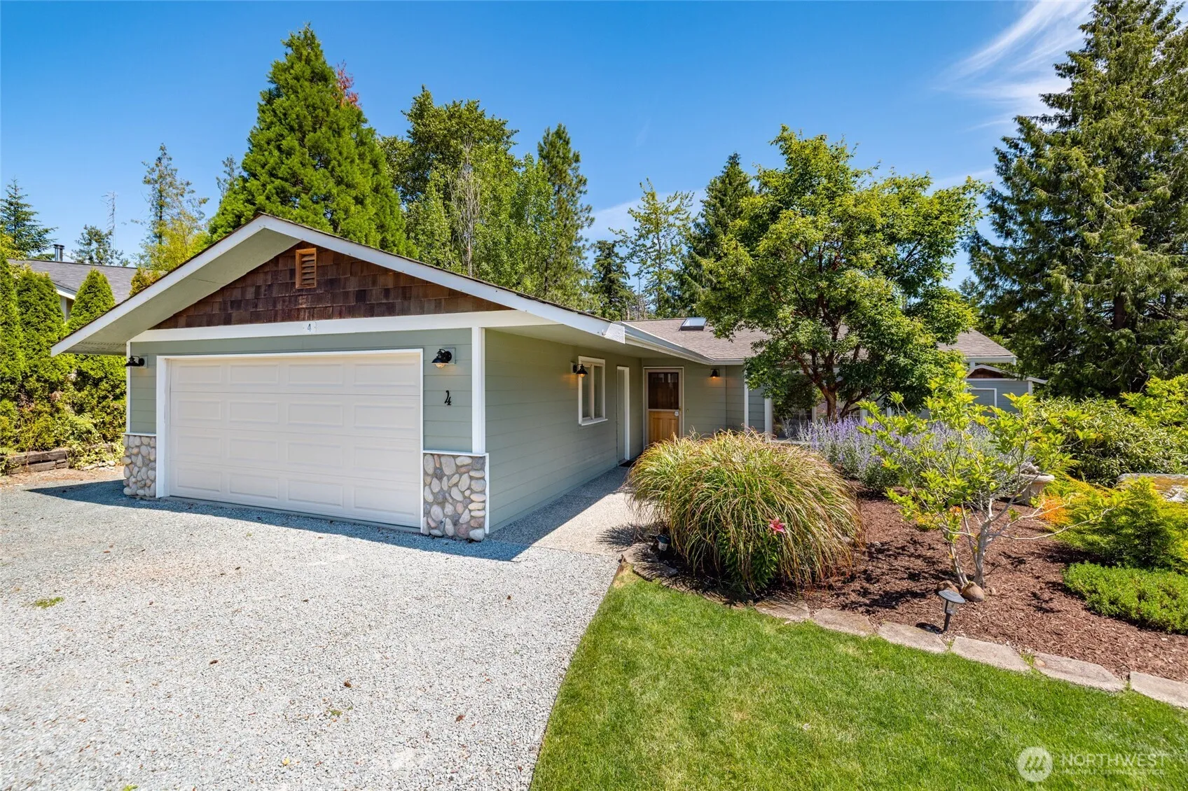 Property photo for 4 Quinault Way, La Conner