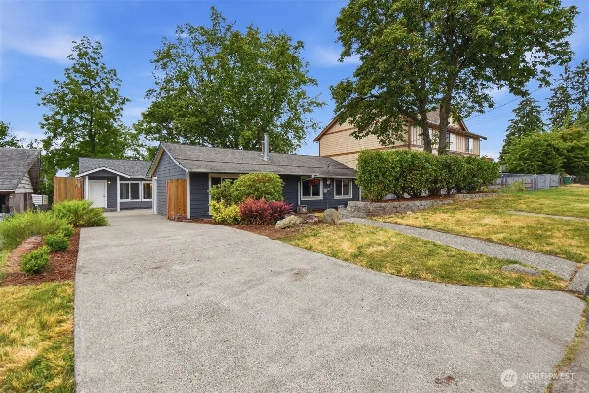 Property photo for 851 Pierce Avenue Ne, Renton