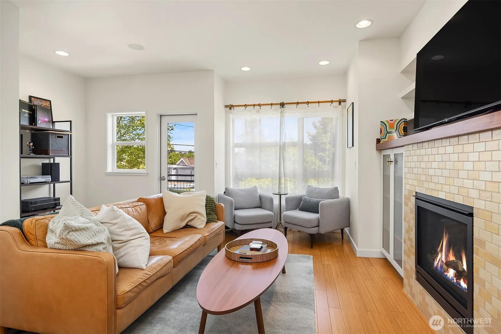 Property photo for 209 27th Avenue E #b, Seattle photo 5