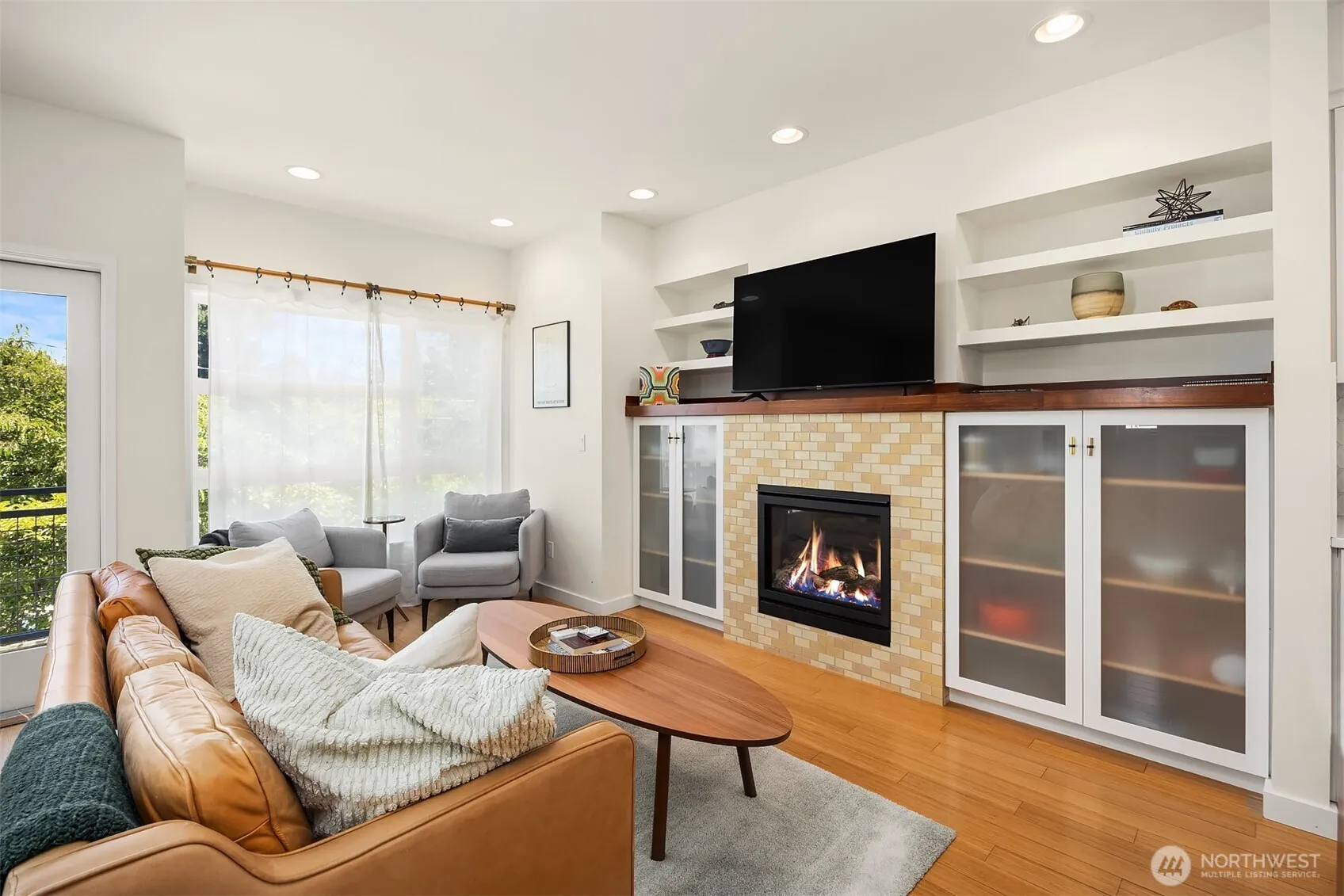 Property photo for 209 27th Avenue E #b, Seattle photo 3