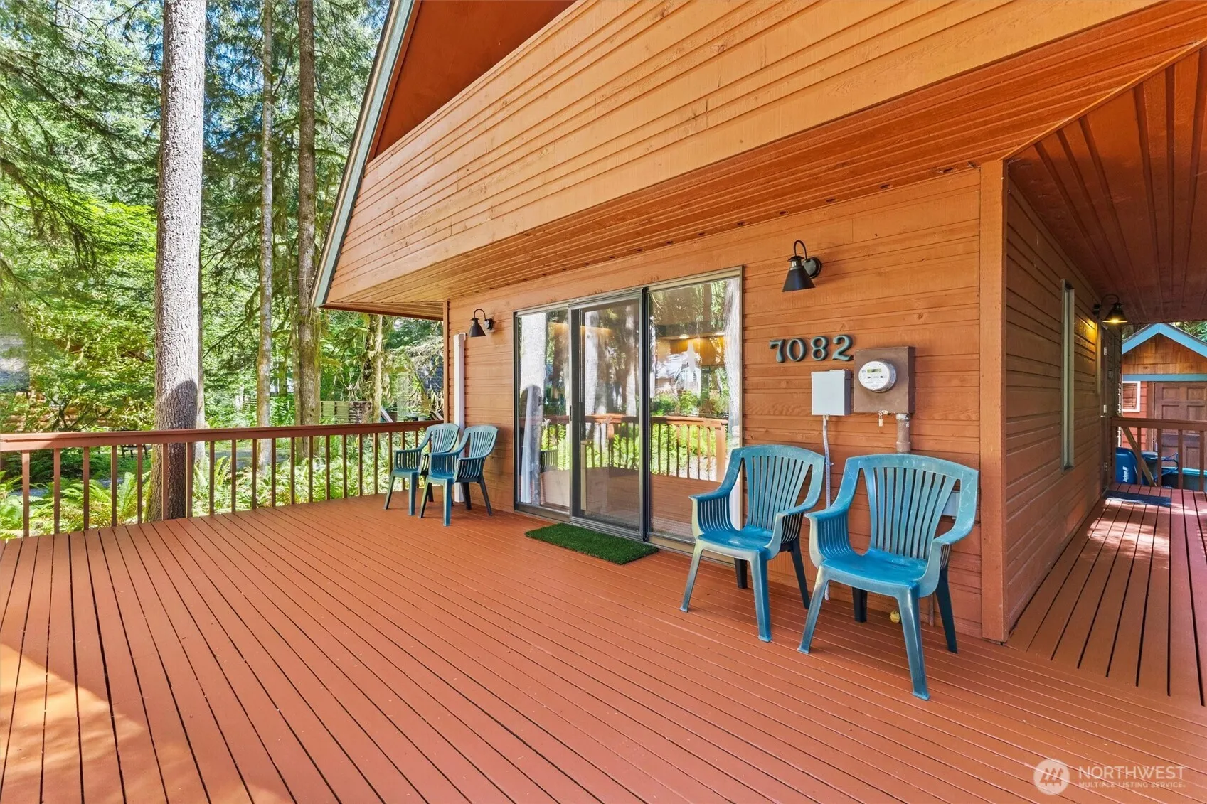 Property photo for 7082 Rainier Way, Glacier photo 2