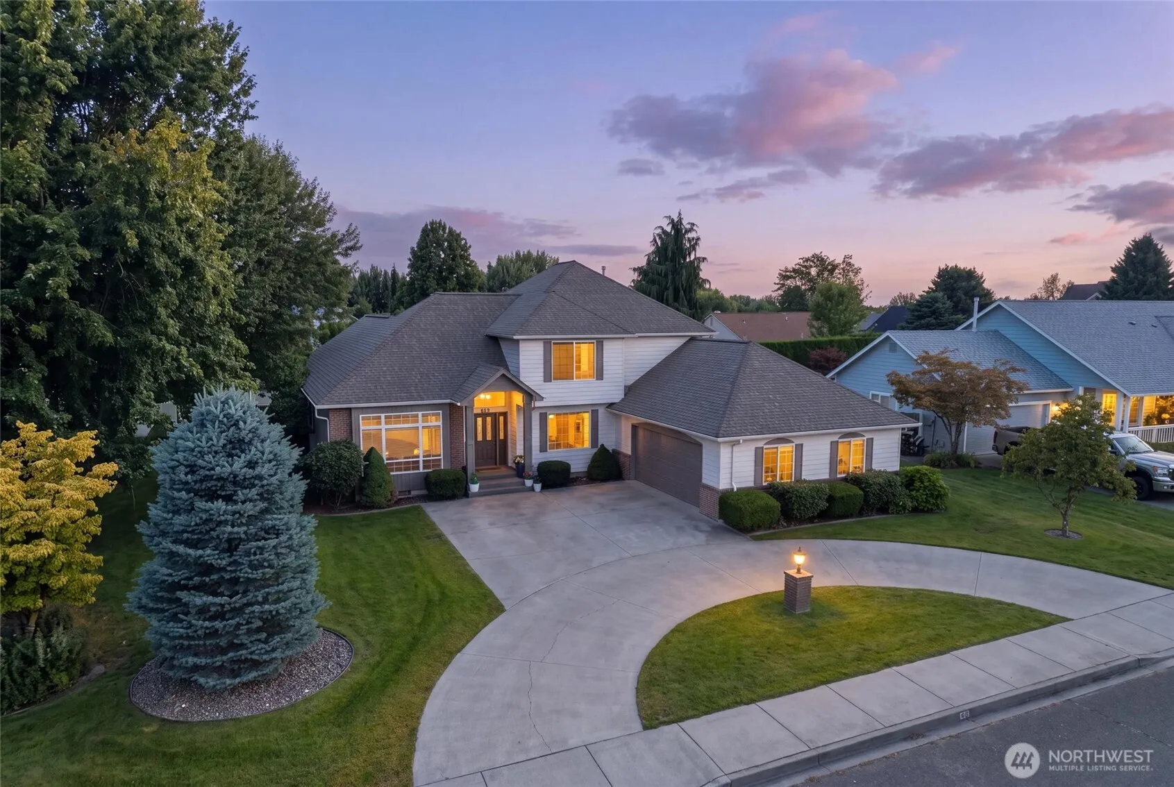 Property photo for 956 Se Garrison Drive, College Place