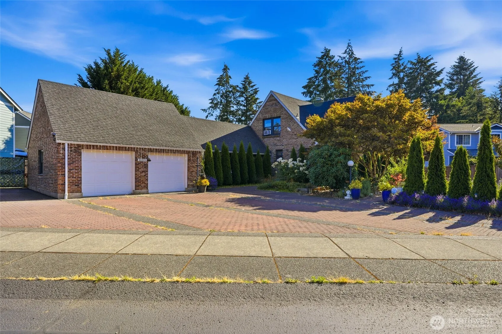 Property photo for 16515 39th Avenue E, Tacoma photo 2