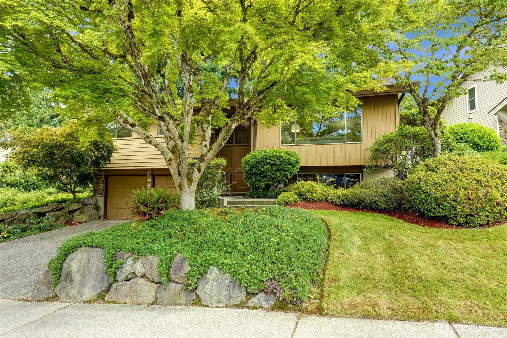 Property photo for 14860 Ne 13th Street, Bellevue