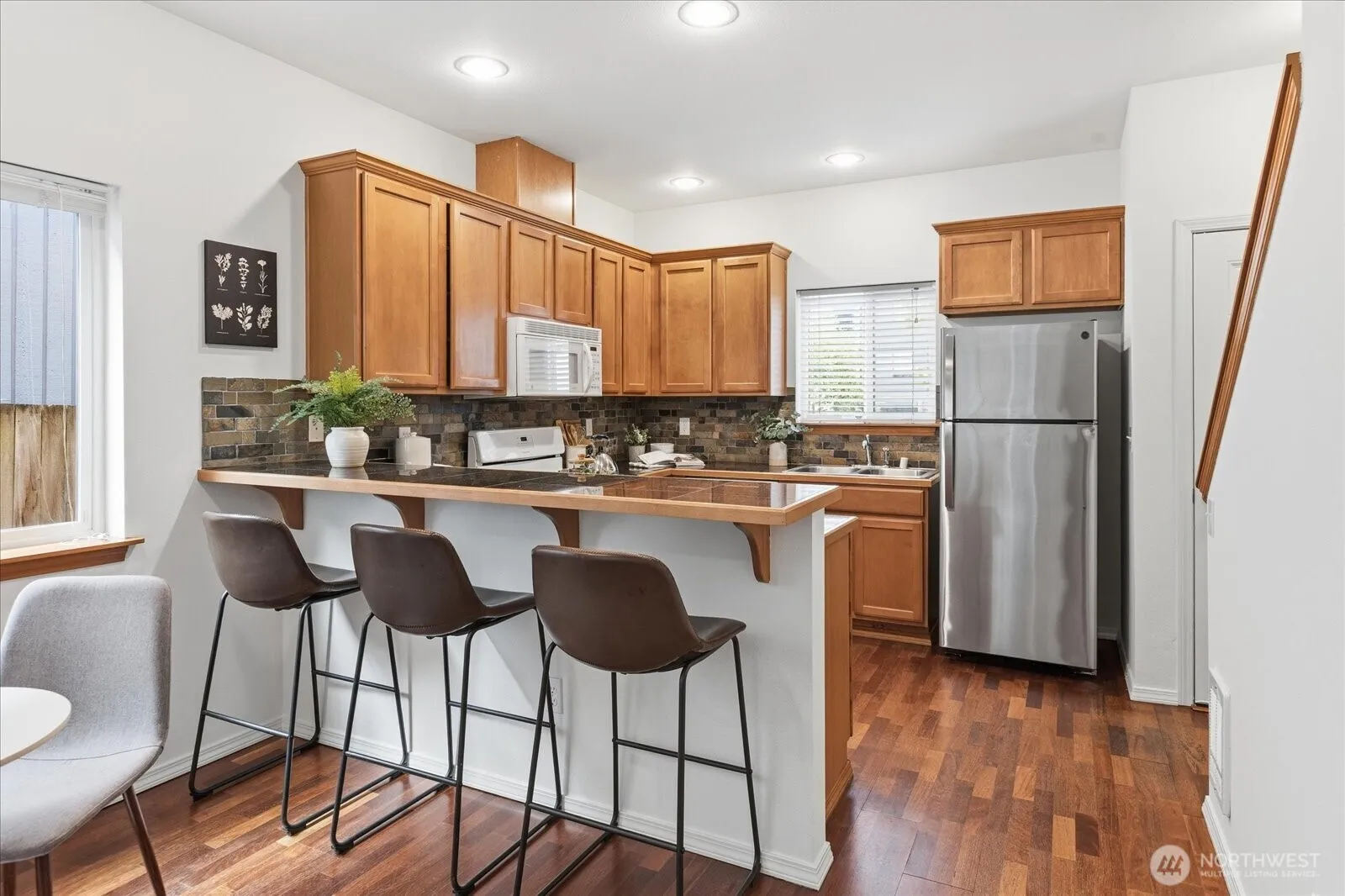 Property photo for 4736 Delridge Way Sw #b, Seattle photo 4