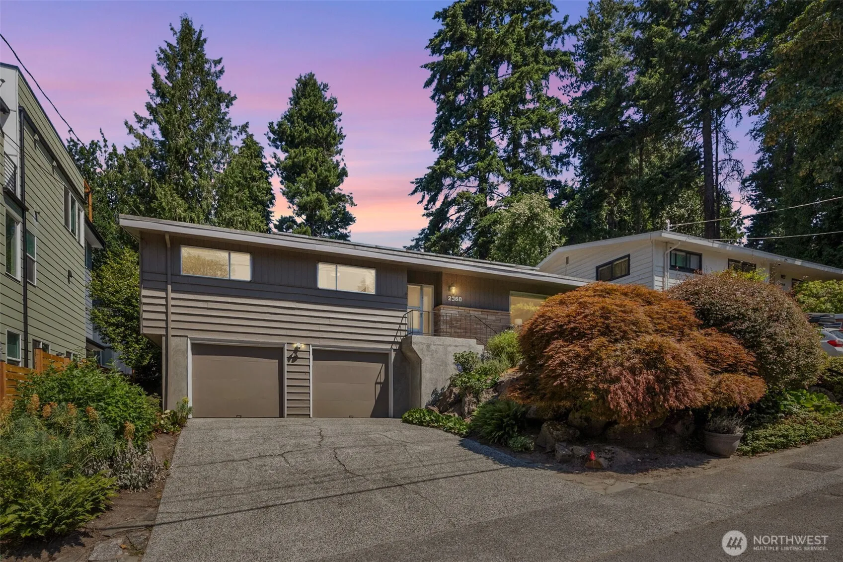 Property photo for 2360 Ne 90th Street, Seattle