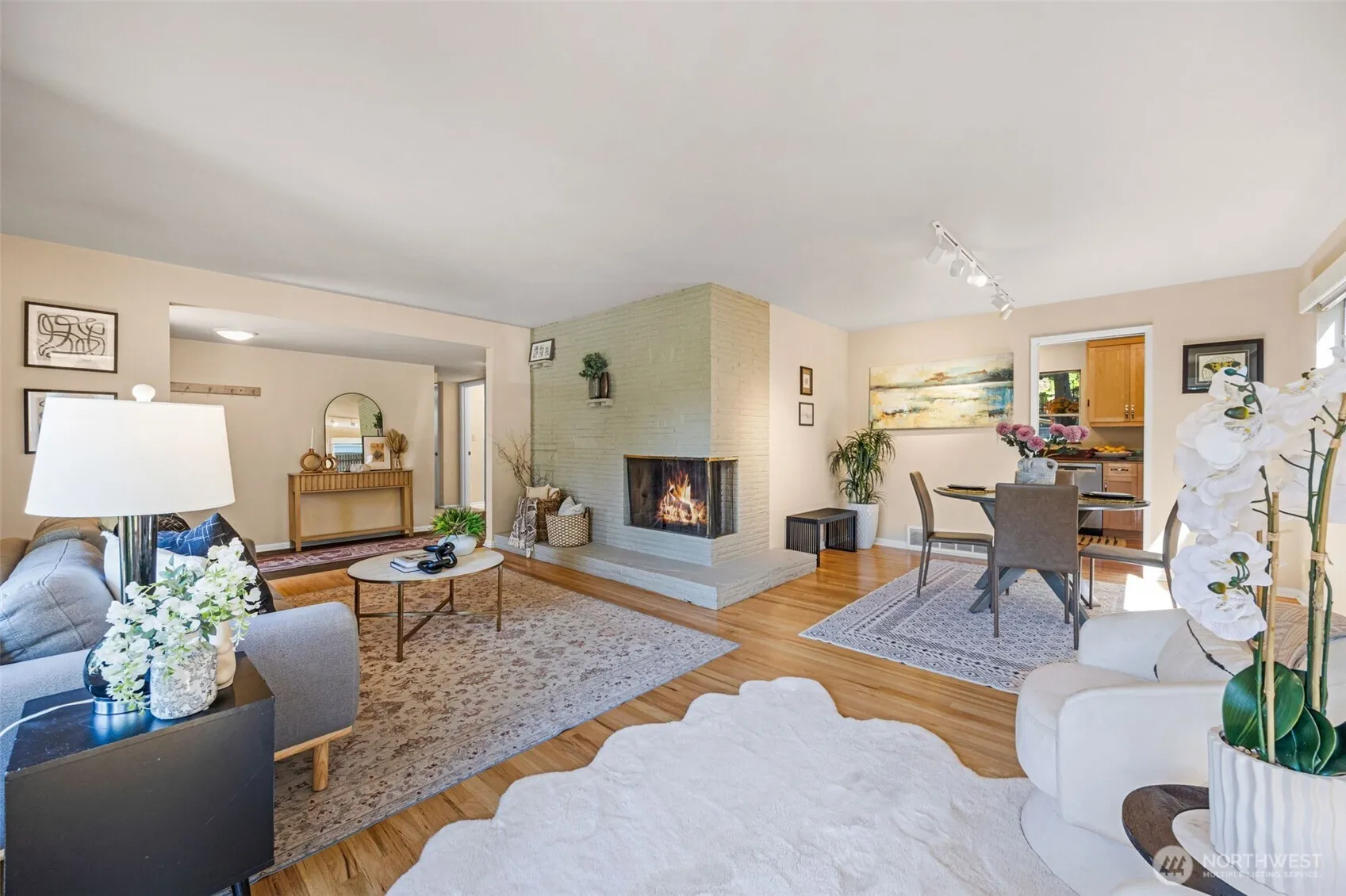 Property photo for 2360 Ne 90th Street, Seattle photo 5