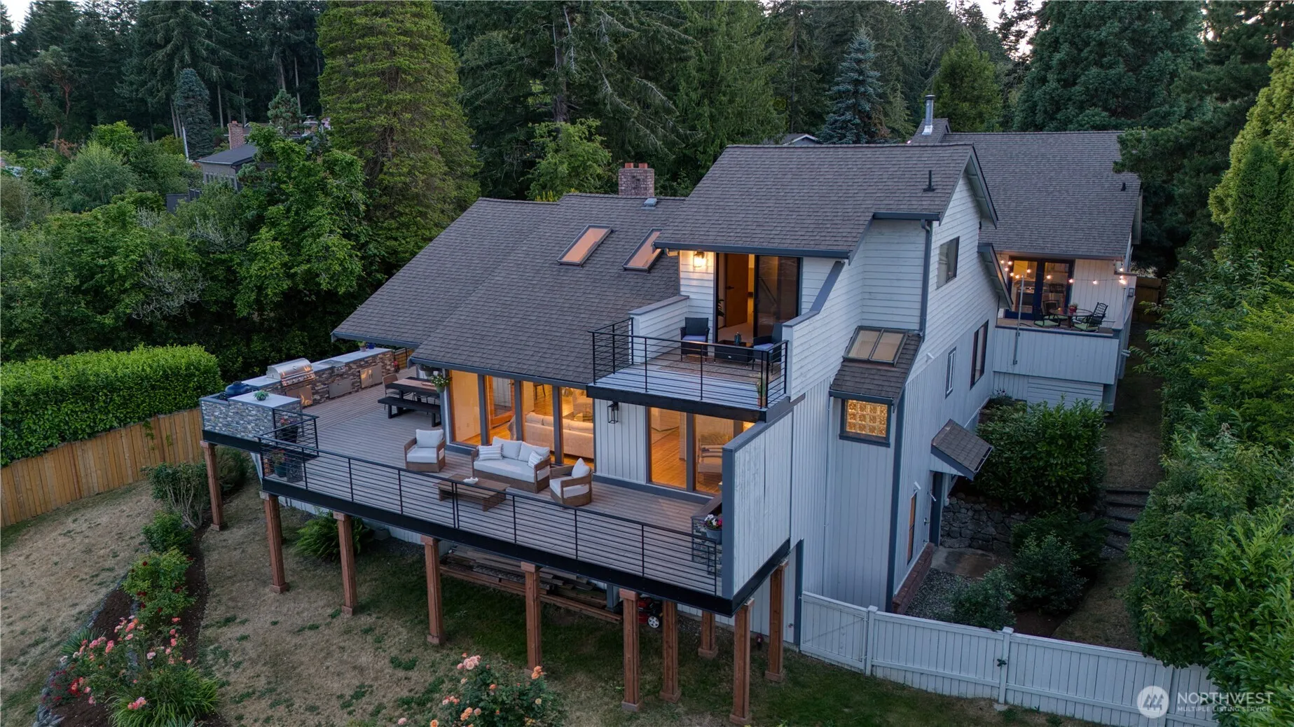 Property photo for 2827 Moorelands Drive Nw, Gig Harbor