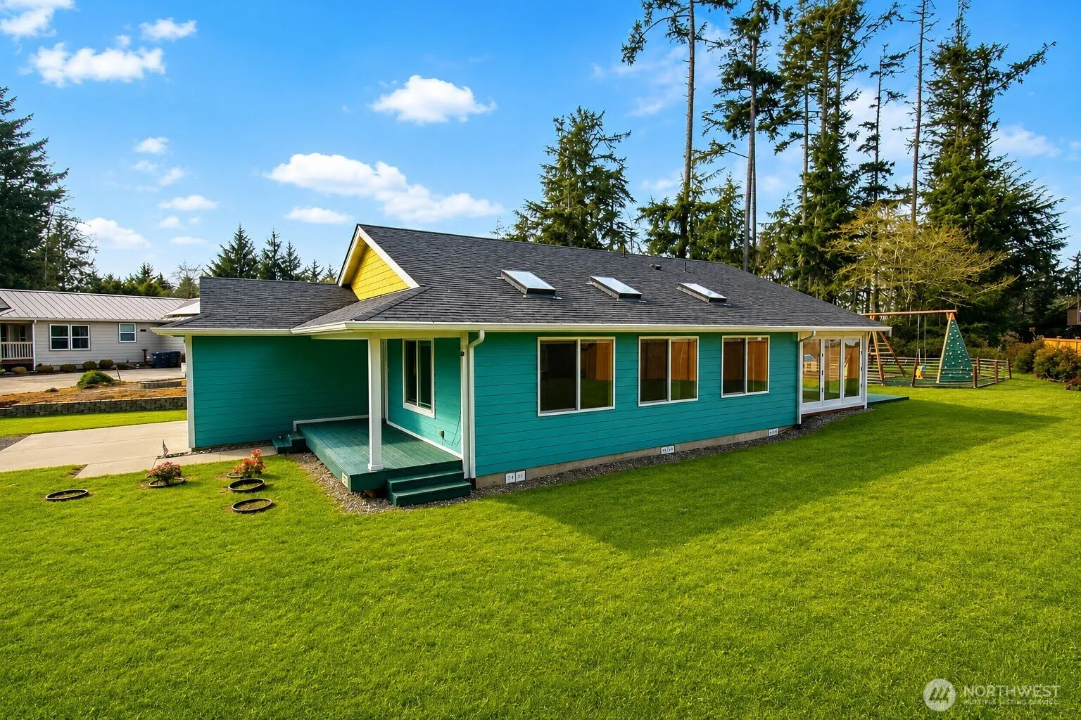 Property photo for 744 Se Evergreen Avenue, Ocean Shores photo 5