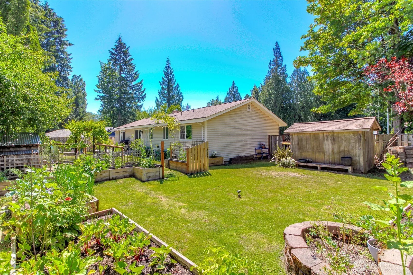 Property photo for 737 Nw Firglade Drive, Bremerton photo 2