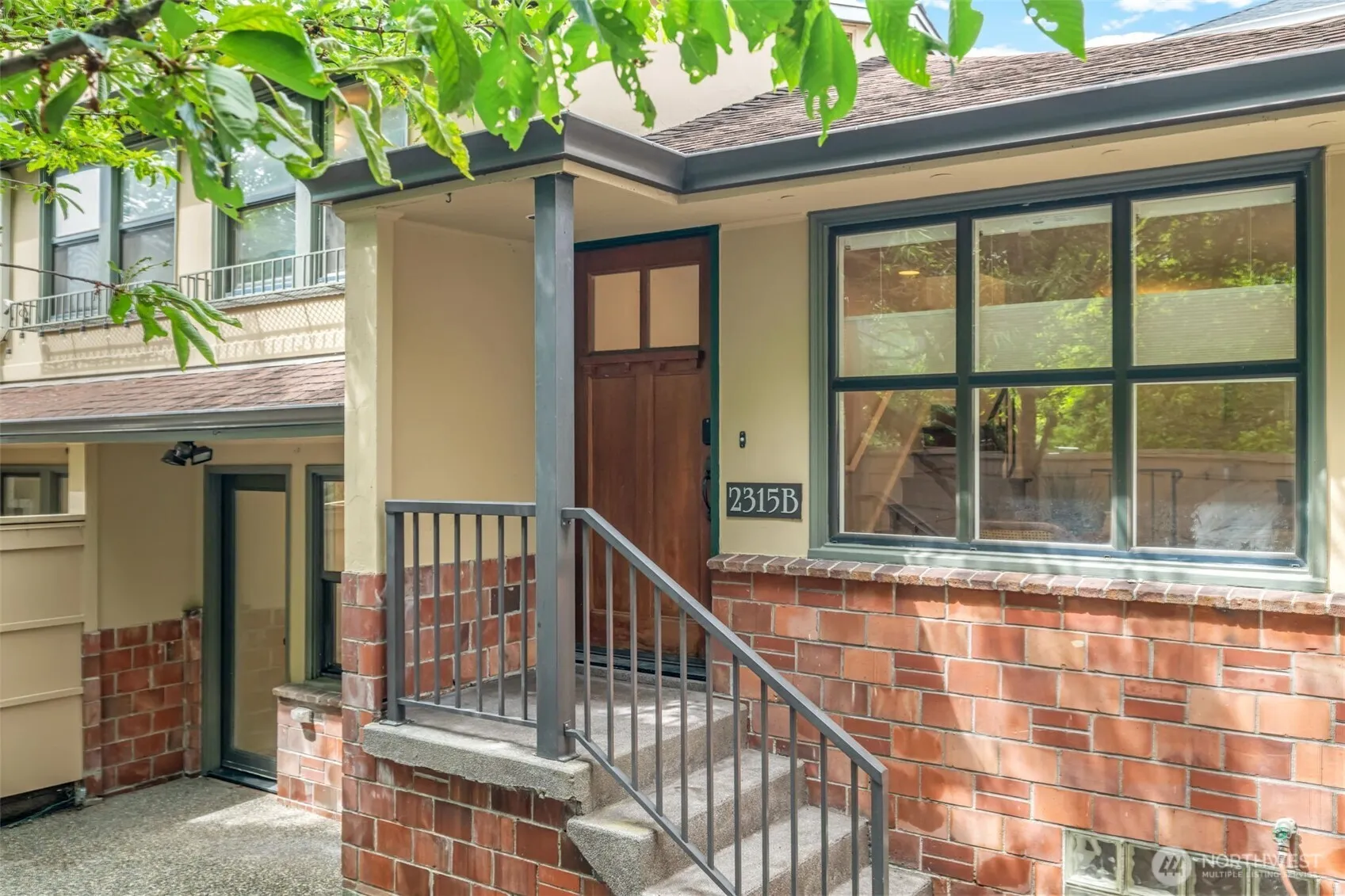 Property photo for 2315 B Franklin Avenue E #b, Seattle photo 2