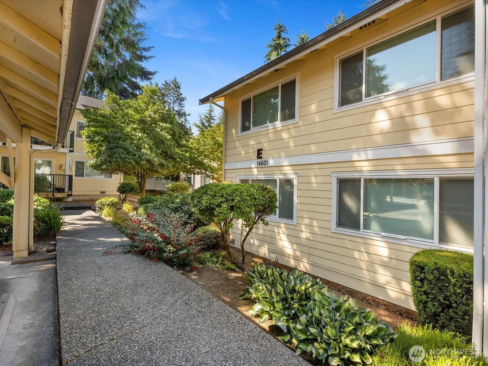 Property photo for 14601 Ne 50th Place #e6, Bellevue photo 2