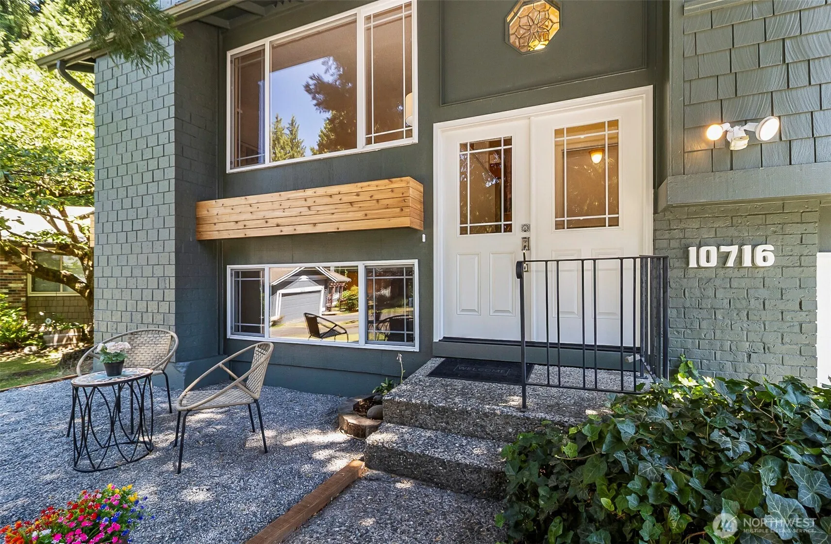 Property photo for 10716 127th Avenue Ne, Kirkland photo 3