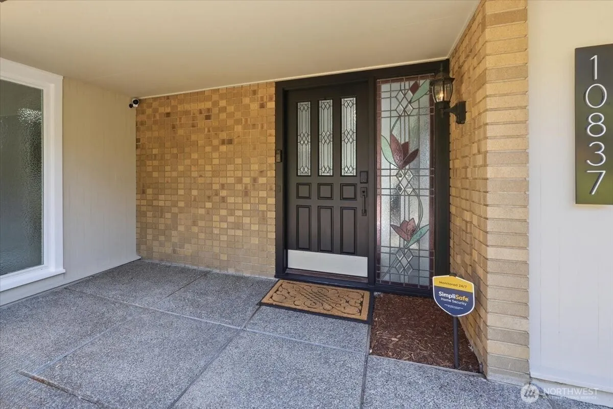 Property photo for 10837 Evergreen Terrace Sw, Lakewood photo 4