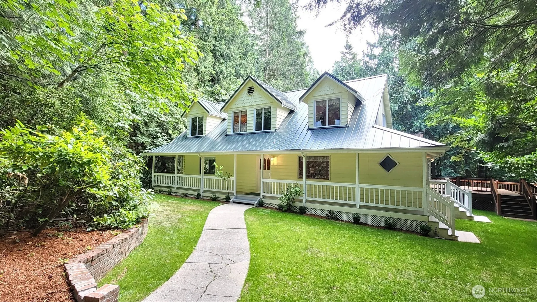 Property photo for 2015 290th Avenue Ne, Carnation photo 2