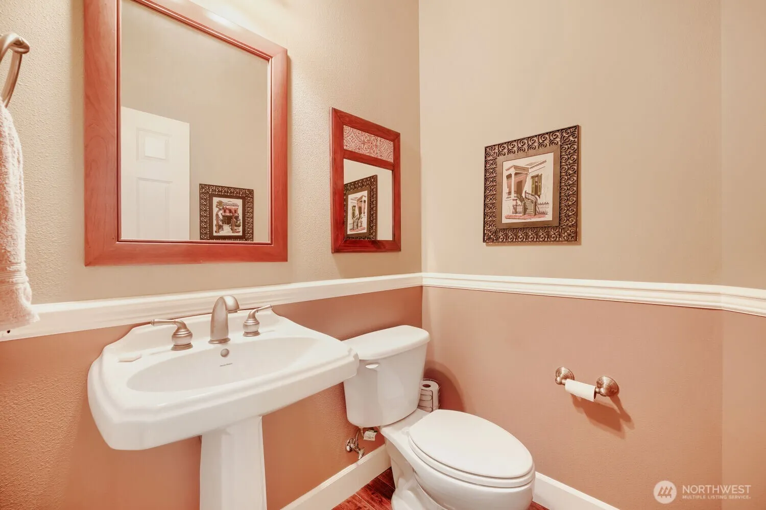 Property photo for 1001 S 38th Court, Renton photo 5