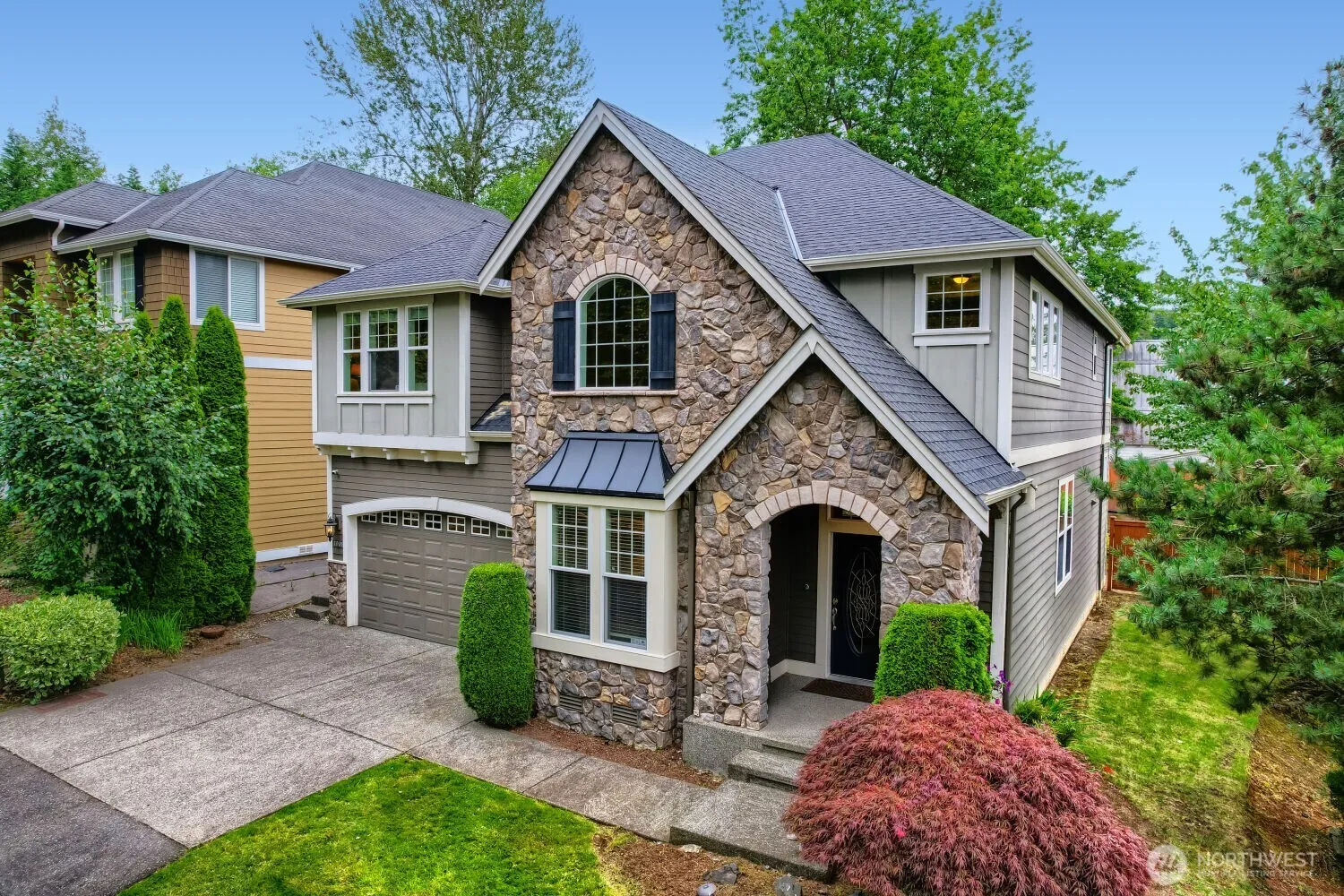 Property photo for 1001 S 38th Court, Renton