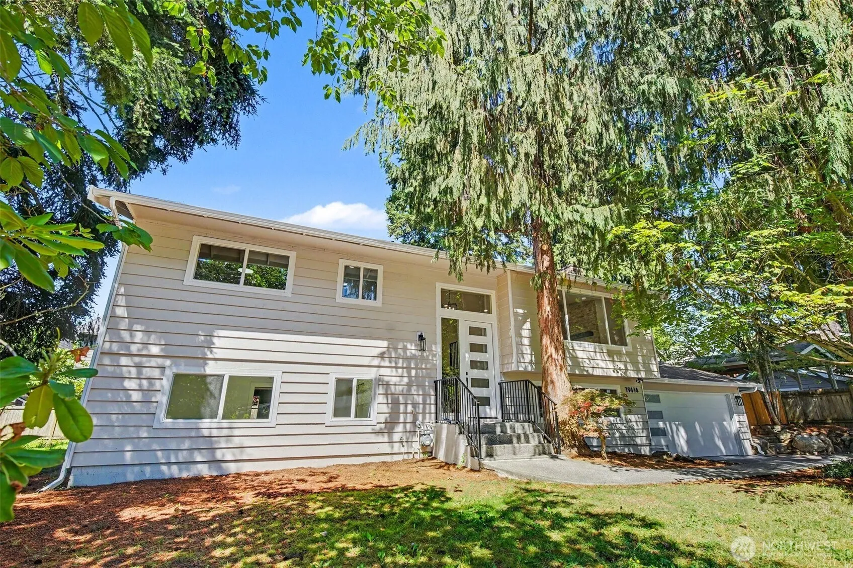 Property photo for 19414 1st Avenue Se, Bothell photo 2