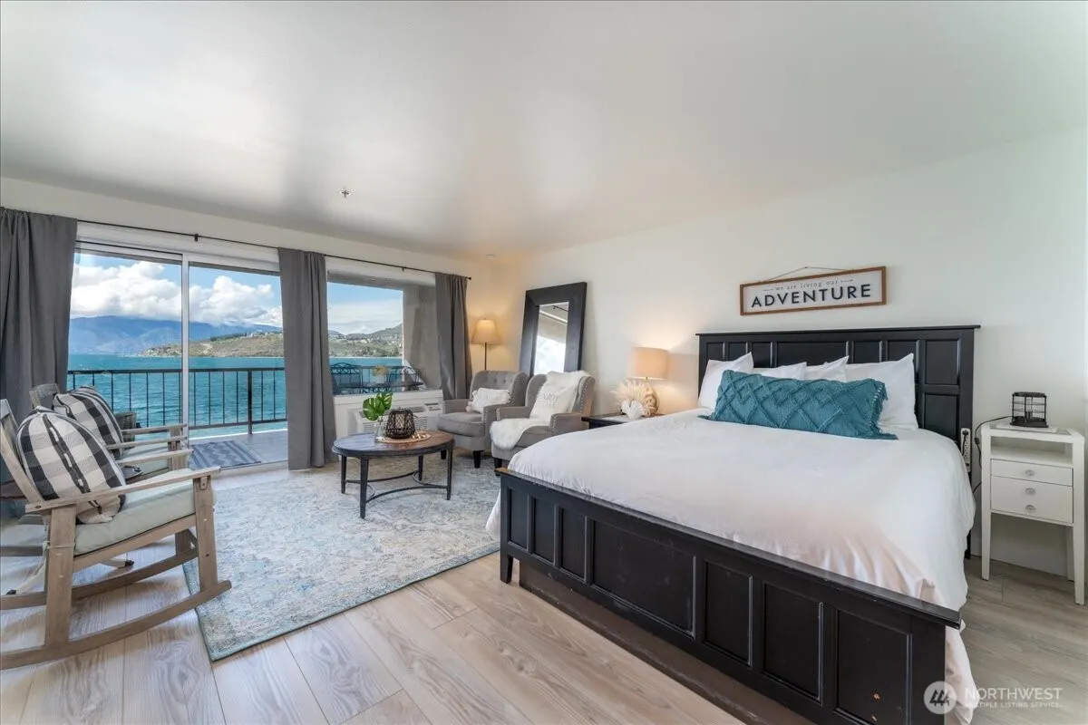 Property photo for 322 W Woodin 301 & 301a Avenue, Chelan photo 4