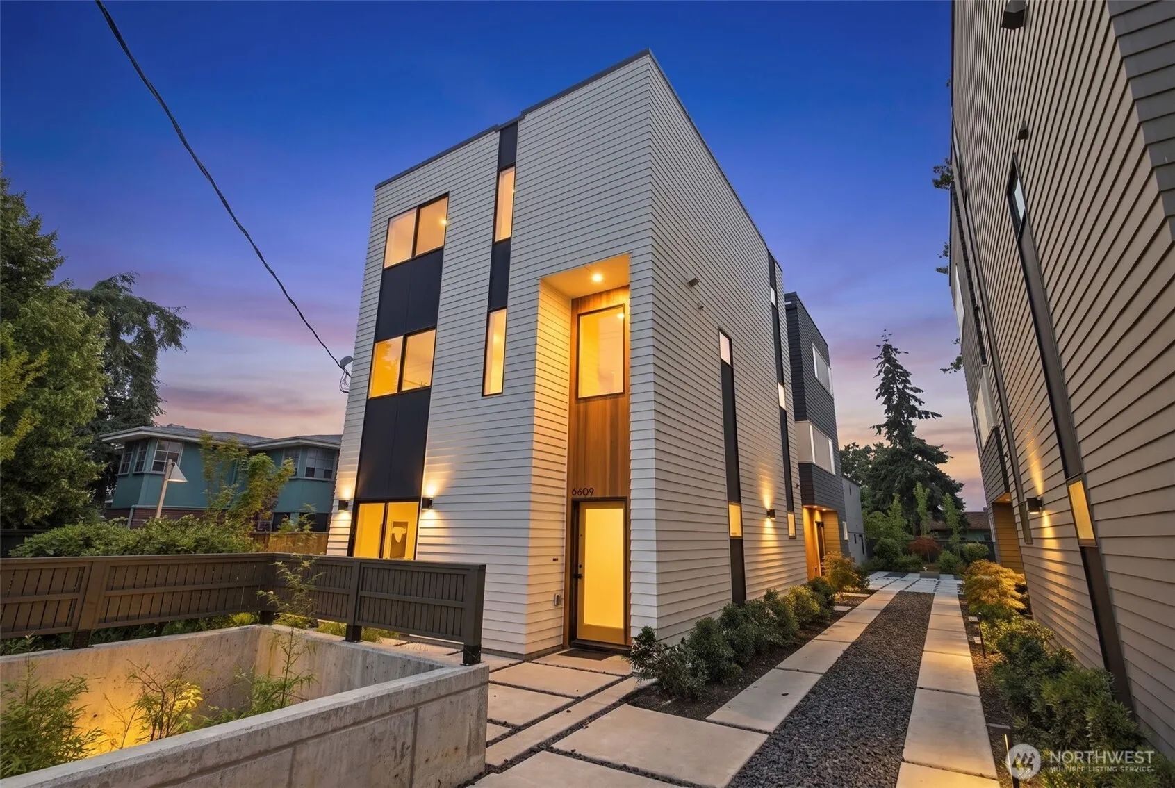 Property photo for 4405 S Holly Street, Seattle photo 5