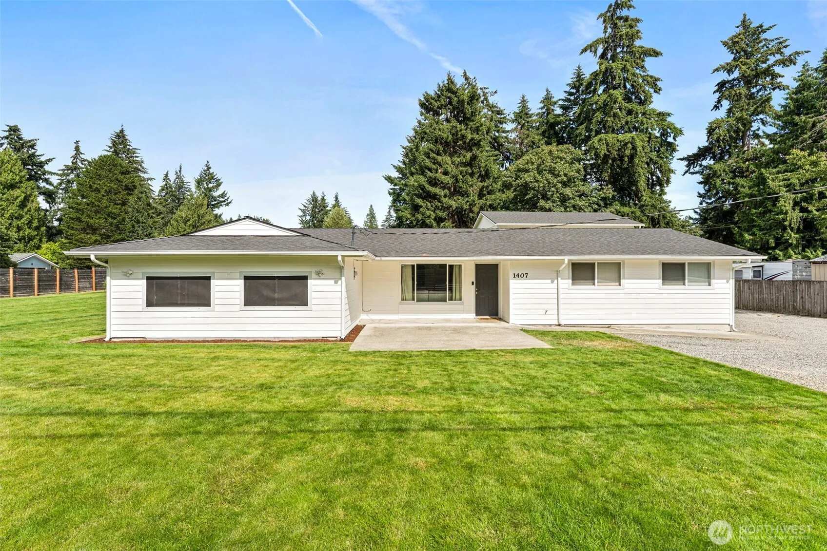 Property photo for 1407 58th Avenue Ne, Tacoma photo 2