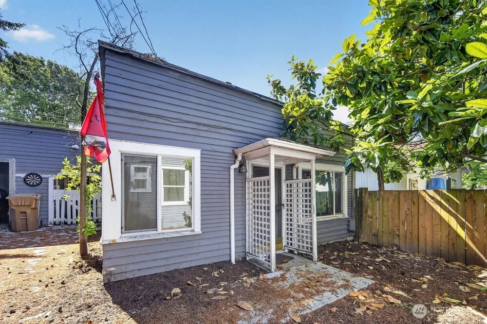 Property photo for 820 S J Street #a B C, Tacoma photo 5
