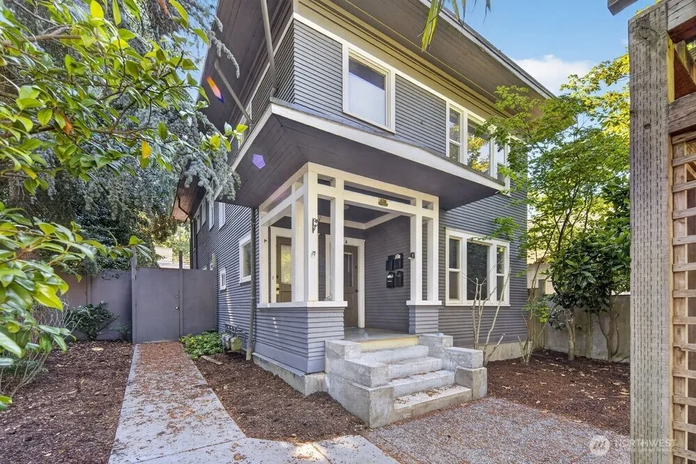 Property photo for 820 S J Street #a B C, Tacoma
