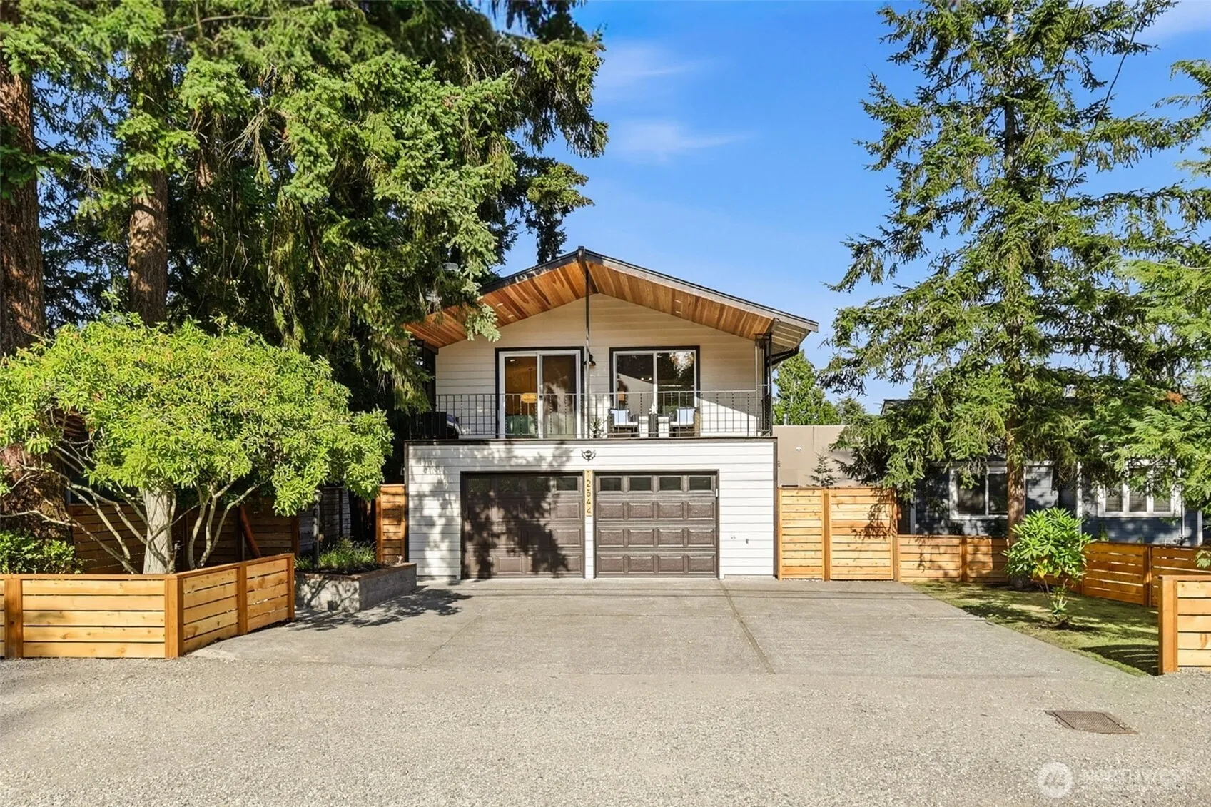Property photo for 12544 25th Avenue Ne, Seattle photo 2