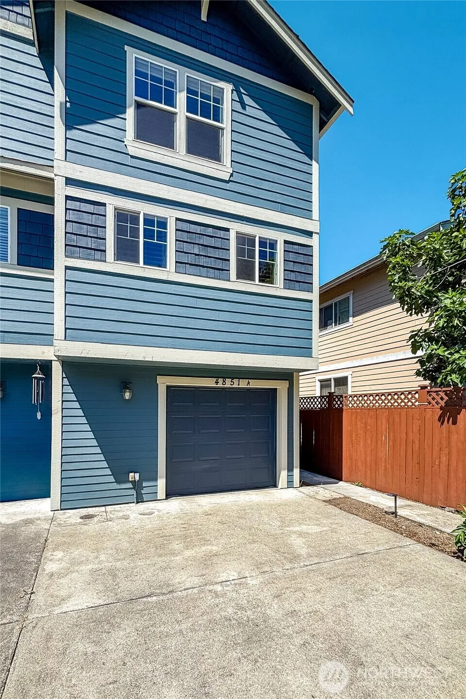 Property photo for 4851 A Delridge Way Sw, Seattle photo 2