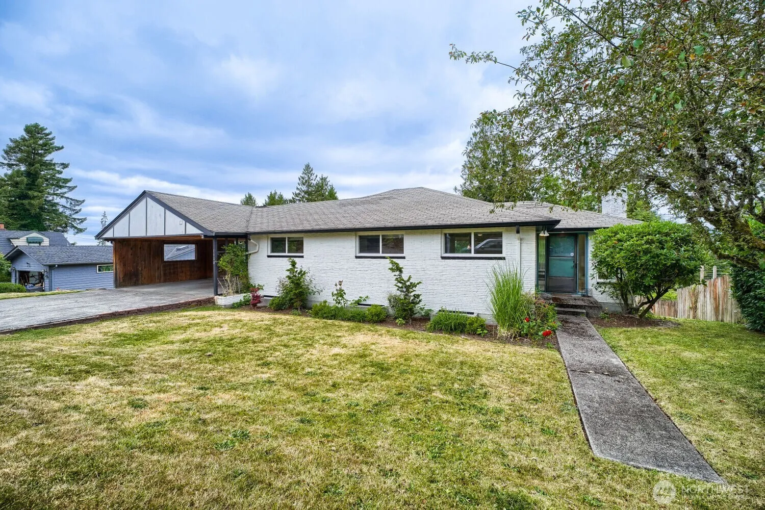 Property photo for 7528 S Lakeridge Dr, Seattle photo 4