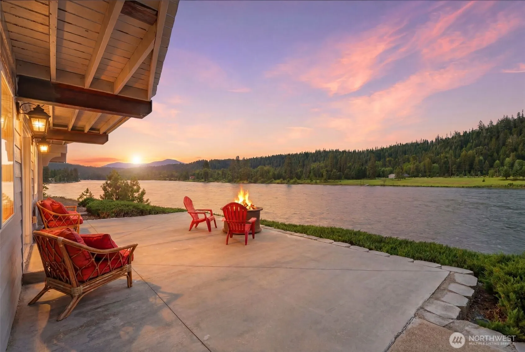 Property photo for 128 S River Rd, Cusick photo 2
