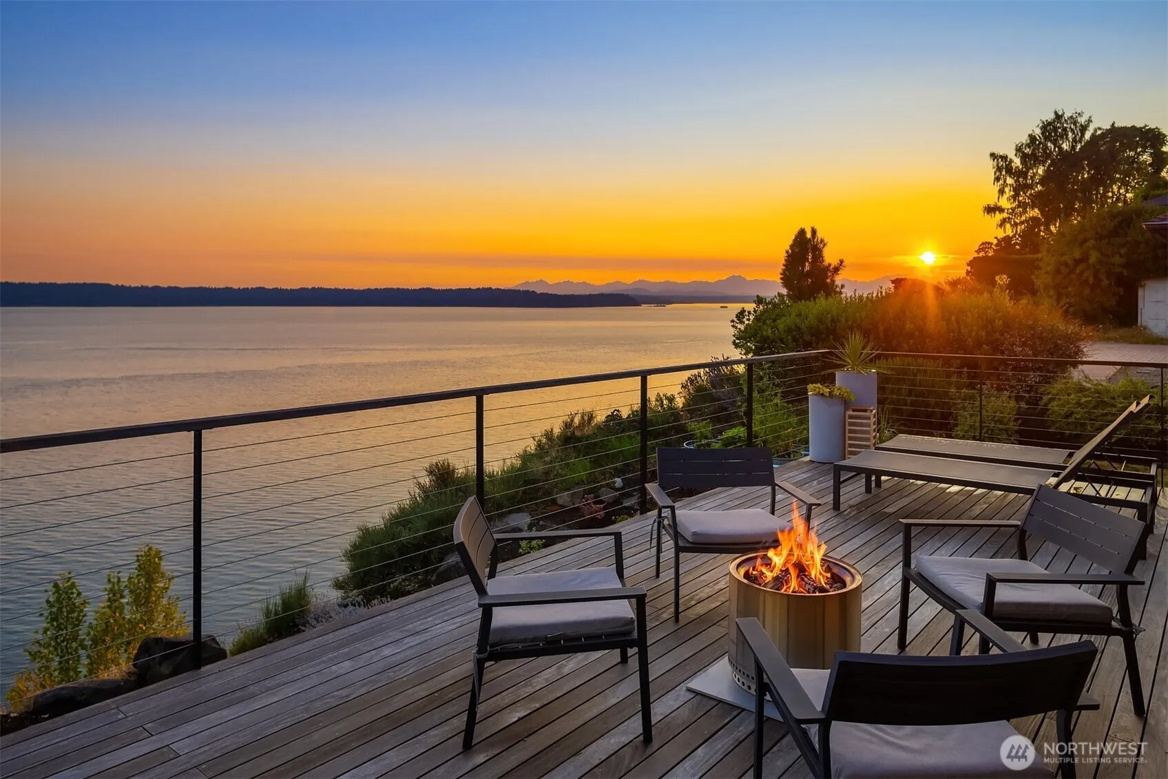 Property photo for 11469 Marine View Drive Sw, Seattle photo 3
