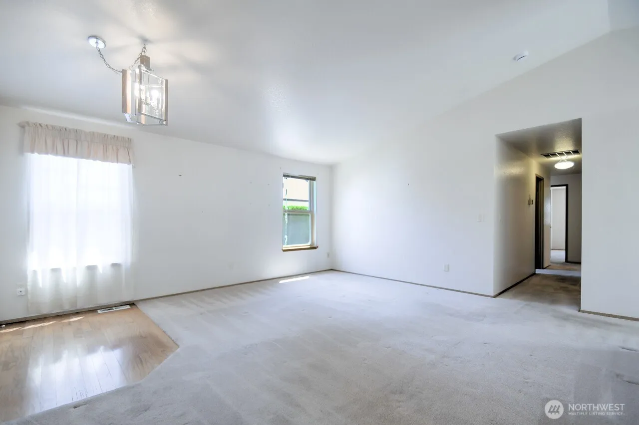 Property photo for 2725 27th Avenue Sw, Olympia photo 2
