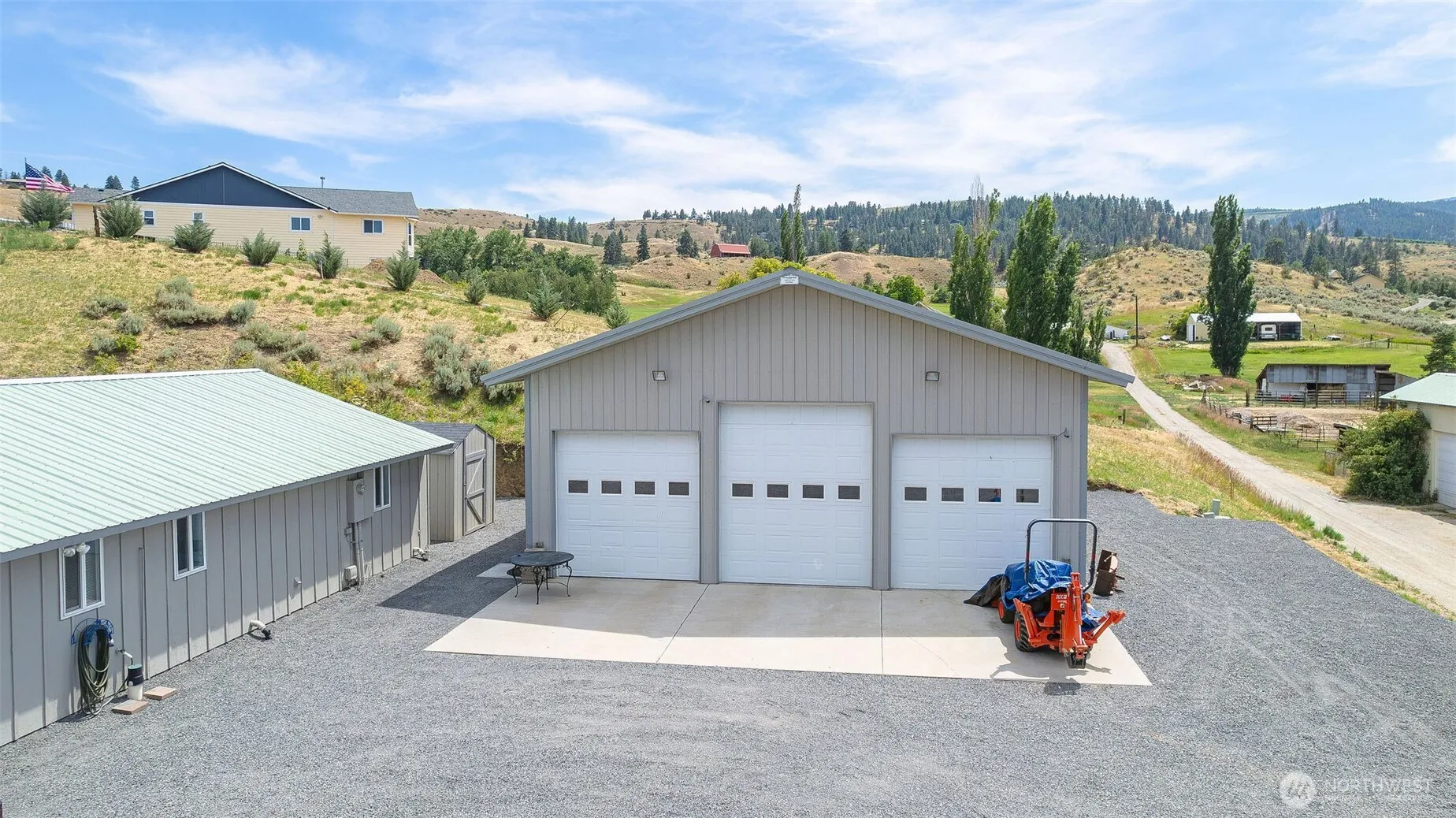 Property photo for 749 Wheeler Hill Road, Wenatchee photo 3