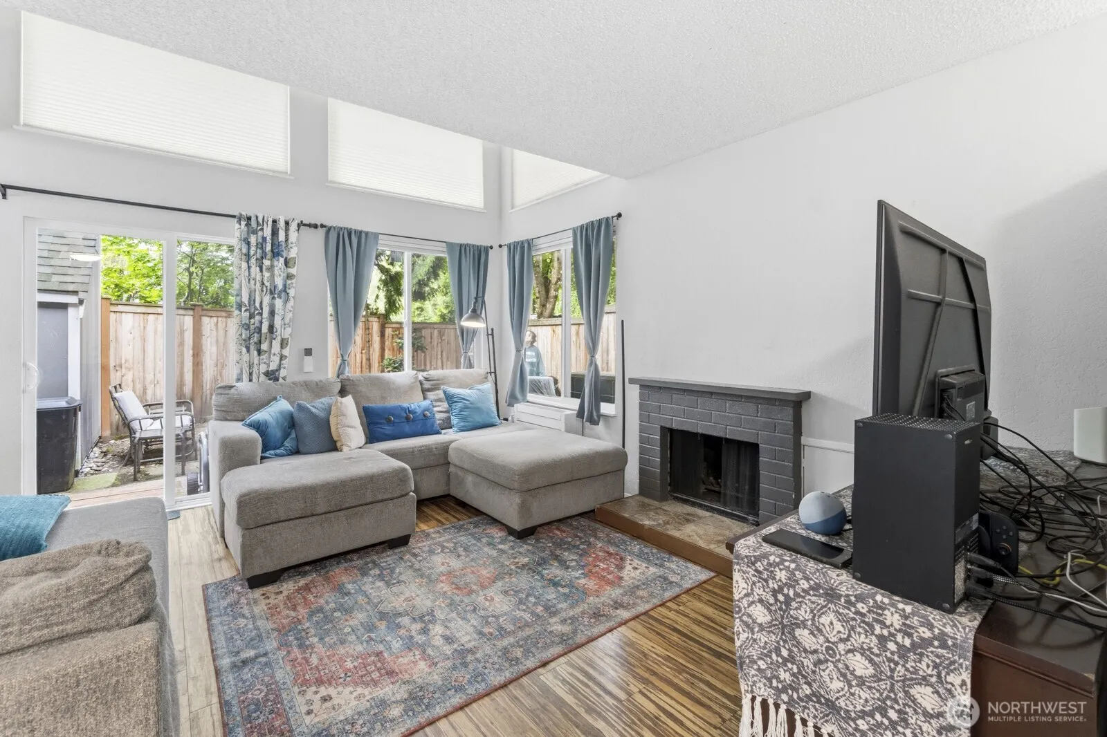 Property photo for 8442 26th Avenue Sw #a, Seattle photo 4