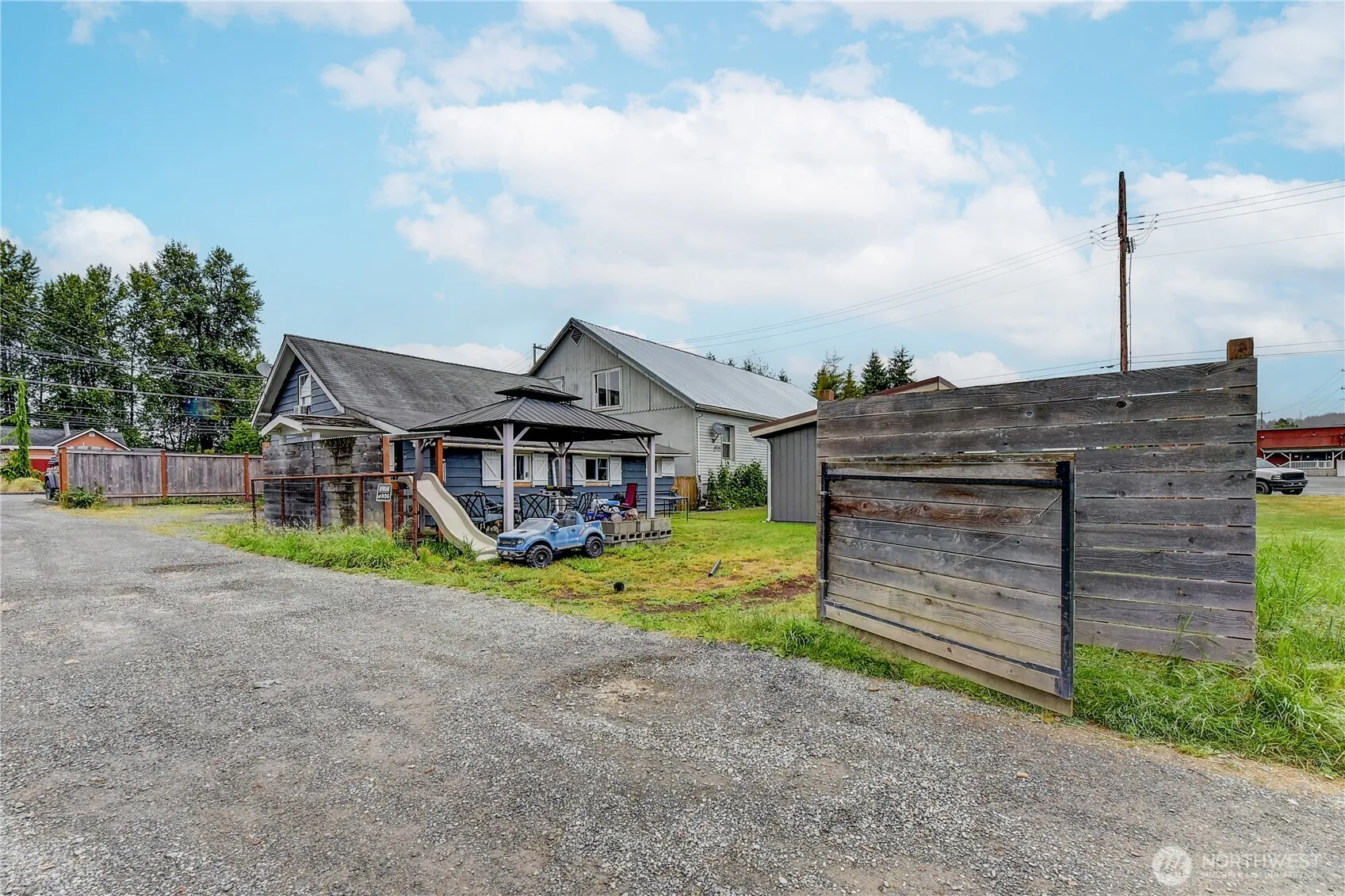 Property photo for 112 Cascade Avenue, Granite Falls photo 3