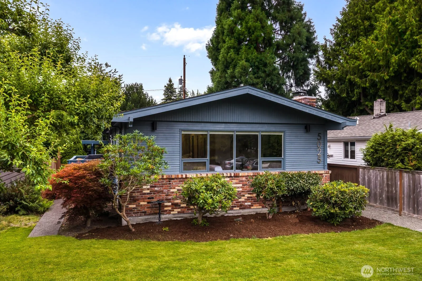Property photo for 5025 48th Ave Sw, Seattle