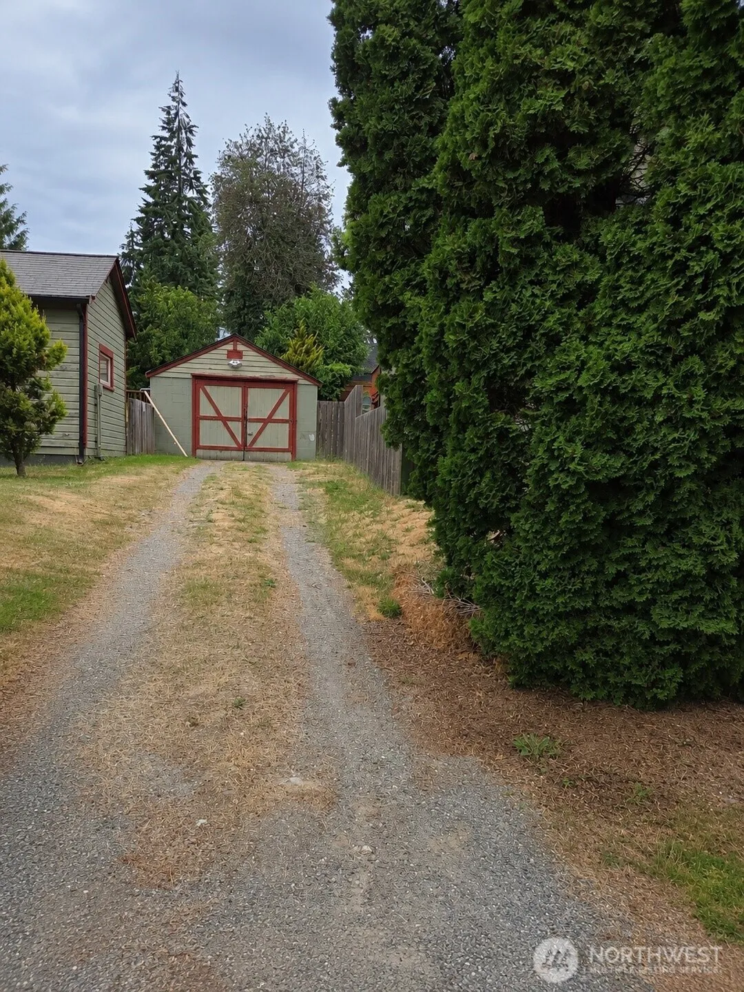 Property photo for 14337 Burke Avenue N, Seattle photo 2