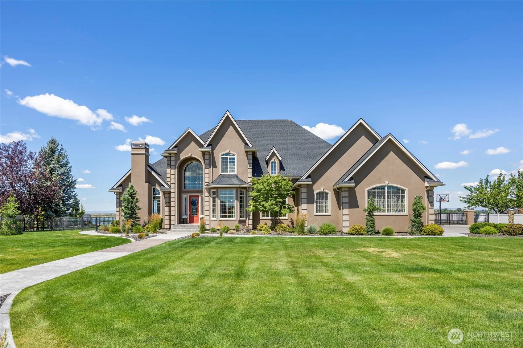 Property photo for 8596 Se Dune Lake Road, Moses Lake