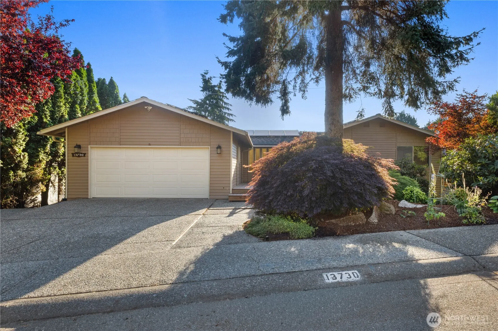 Property photo for 13730 Se 23rd Lane, Bellevue