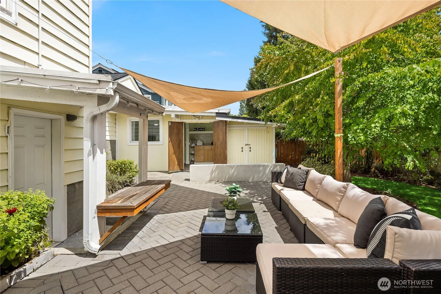 Property photo for 1537 S Pearl Street, Seattle photo 2
