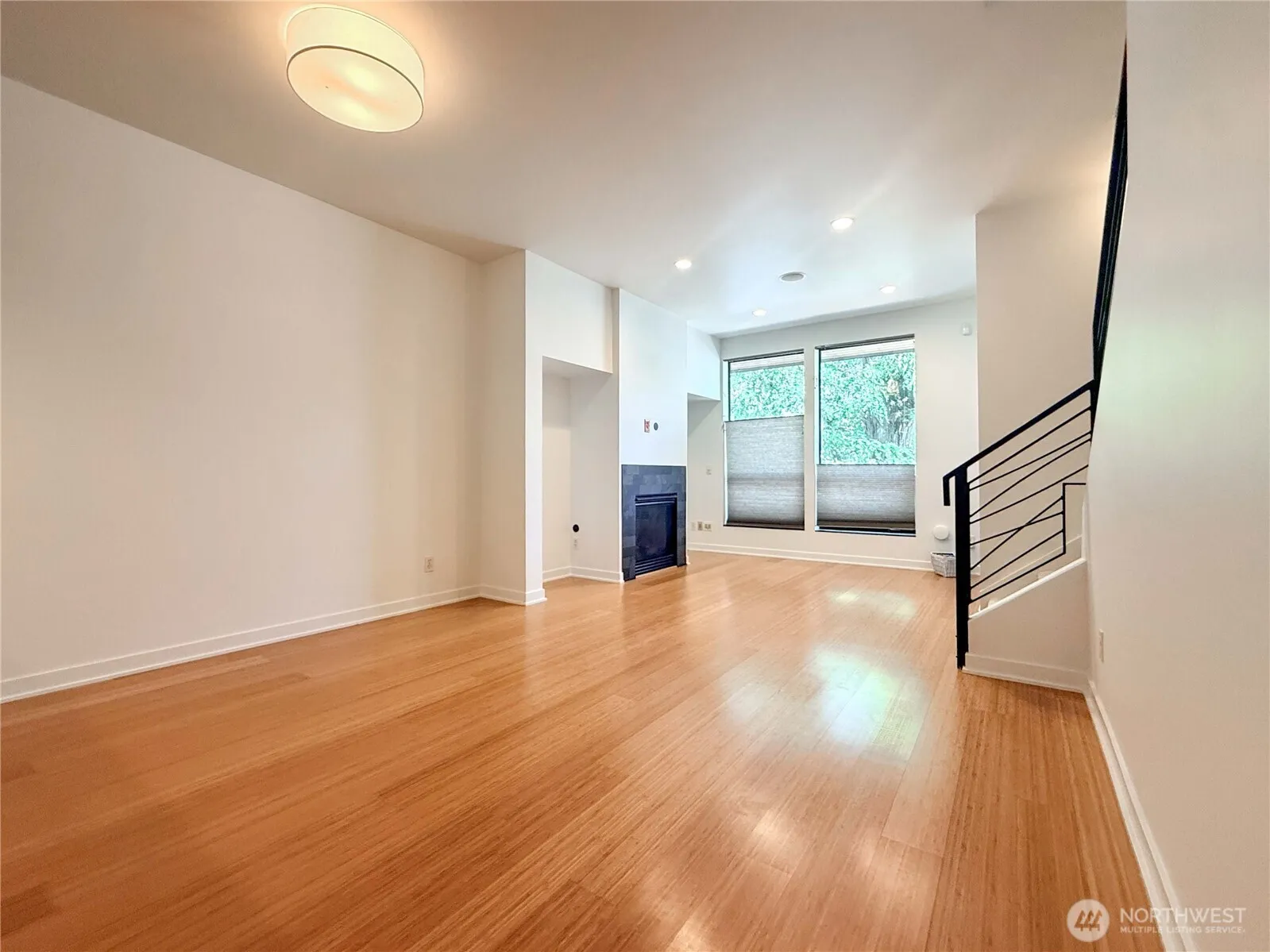 Property photo for 4917 39th Avenue S, Seattle photo 4