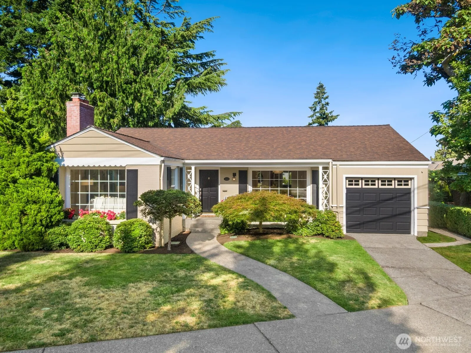 Property photo for 3610 W Viewmont Way W, Seattle photo 2