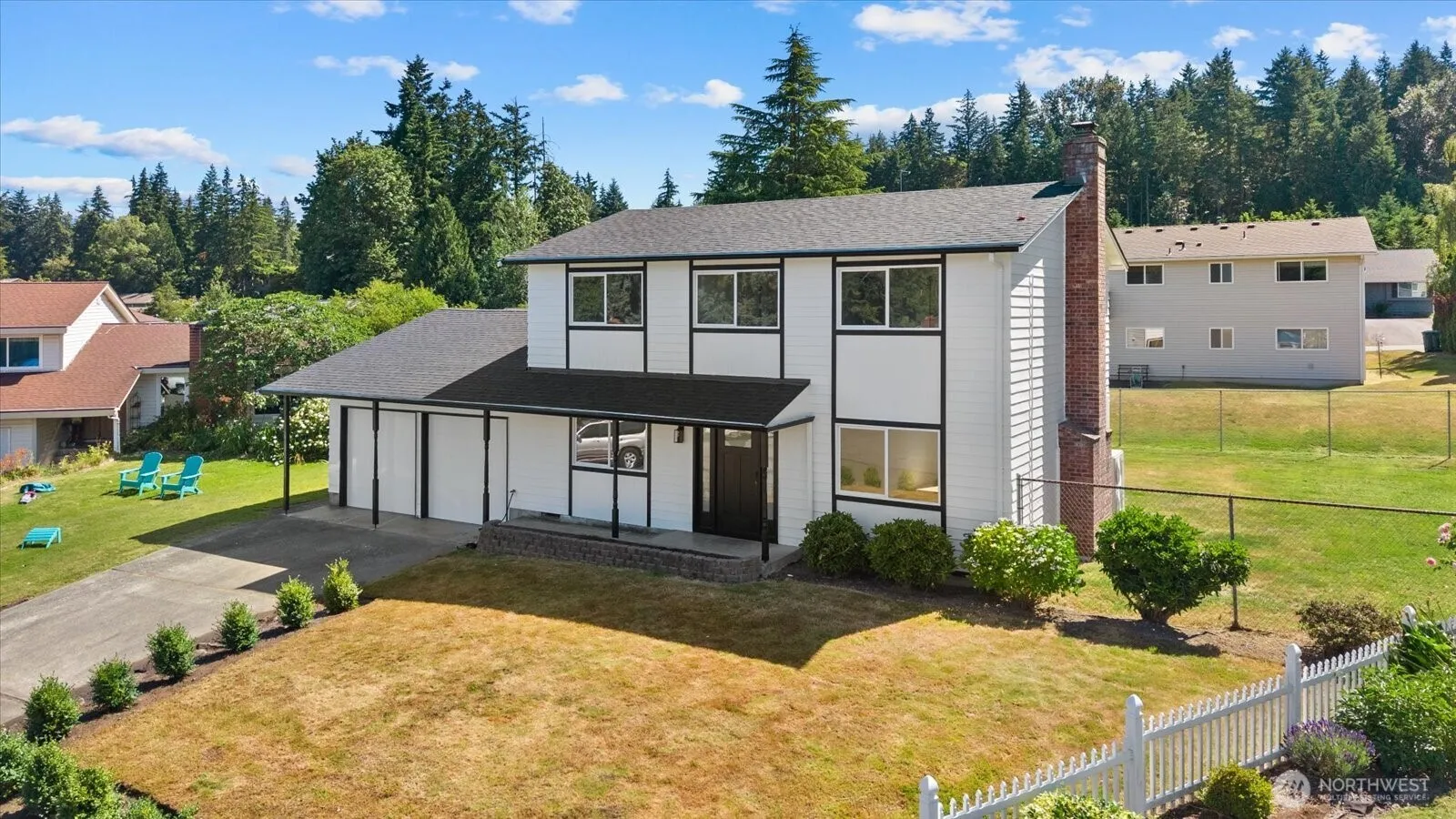 Property photo for 11235 Ne 146th St, Kirkland photo 3